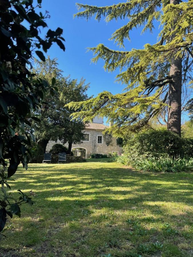 Les Toiles Du 15 Bed & Breakfast Montaren-et-Saint-Mediers Bagian luar foto