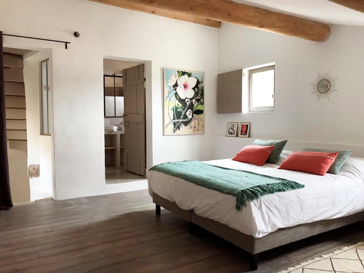 Les Toiles Du 15 Bed & Breakfast Montaren-et-Saint-Mediers Bagian luar foto
